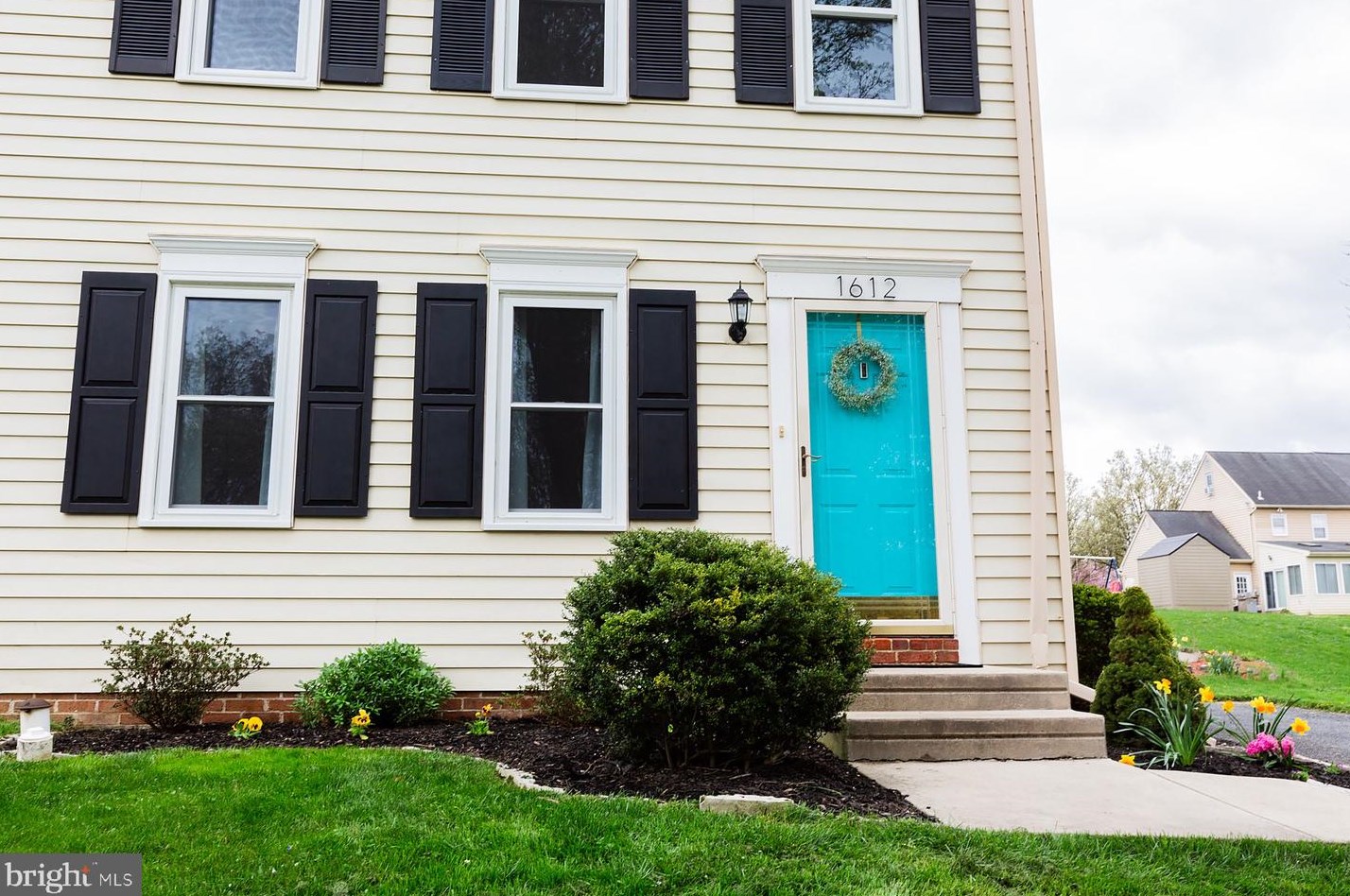 1612 Chadwick Cir, Lancaster PA  17603-9335 exterior