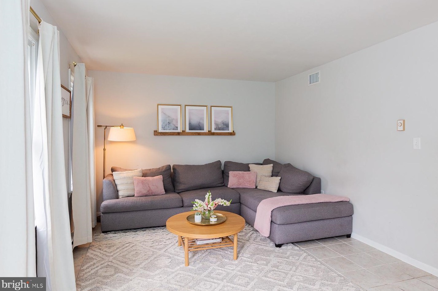 1612 Chadwick Cir, Lancaster PA  17603-9335 exterior