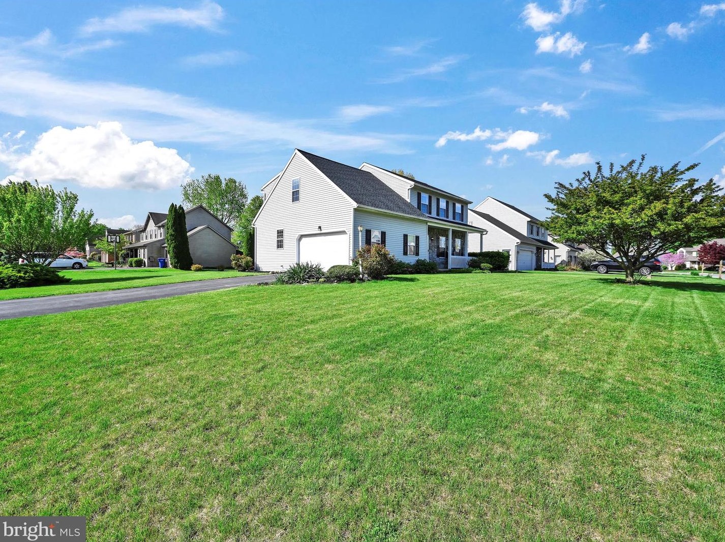 22 Baldwin Dr, Lancaster, PA 17602