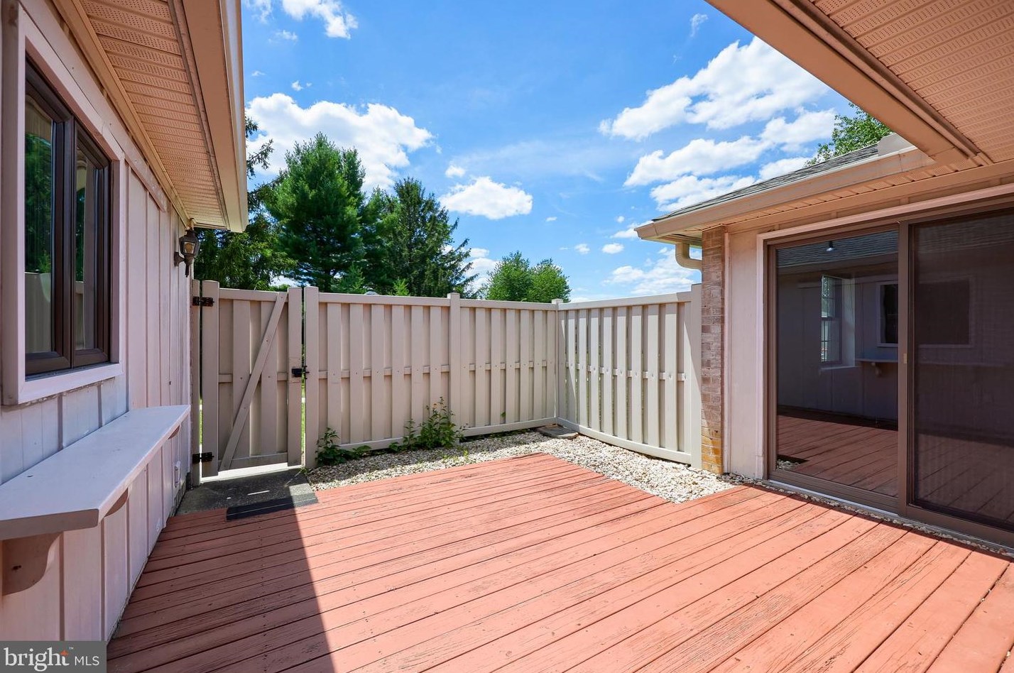 146 Valleybrook Dr, Lancaster PA  17601-4619 exterior