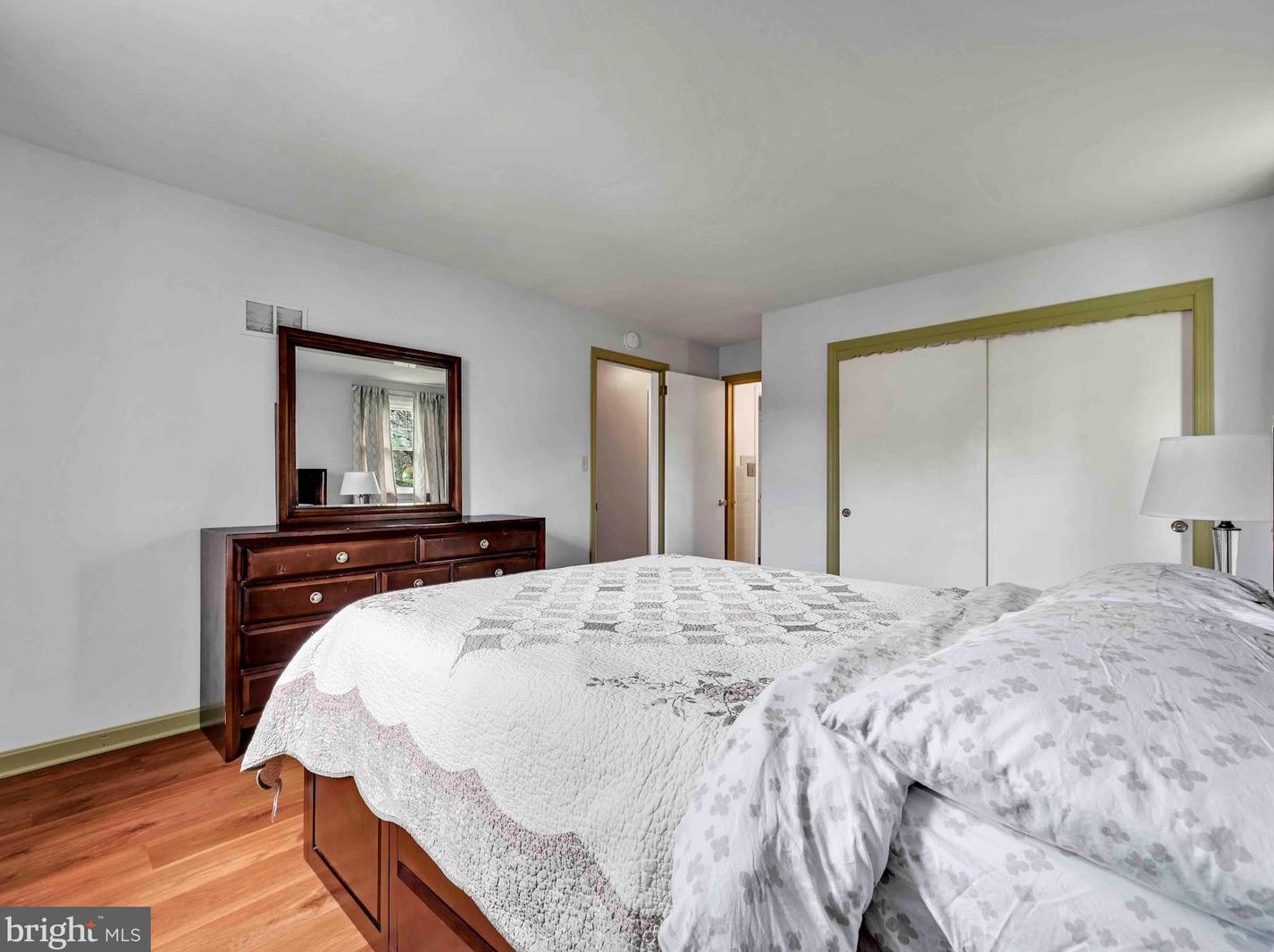 287 Longfellow Dr, Lancaster PA  17602-4017 exterior