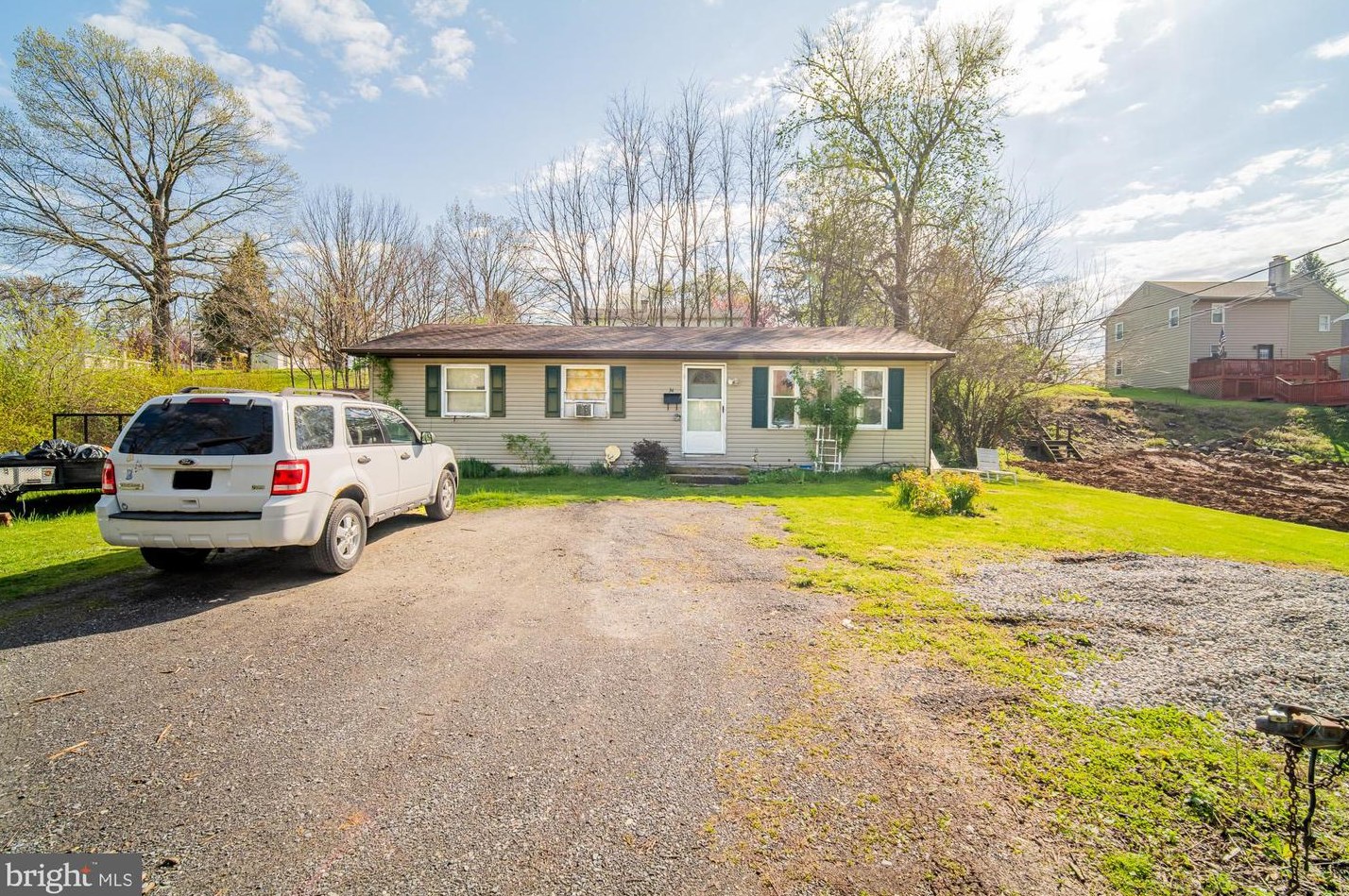 34 N Locust St, Marietta, PA 17547