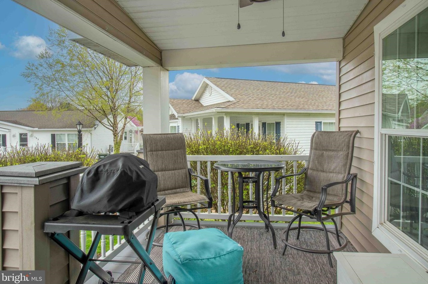 119 Summers Dr, Lancaster PA  17601-5860 exterior