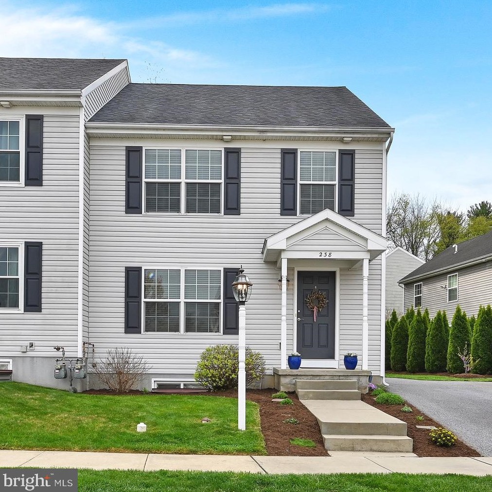 238 Steepbank Rd, Lancaster, PA 17602-6126