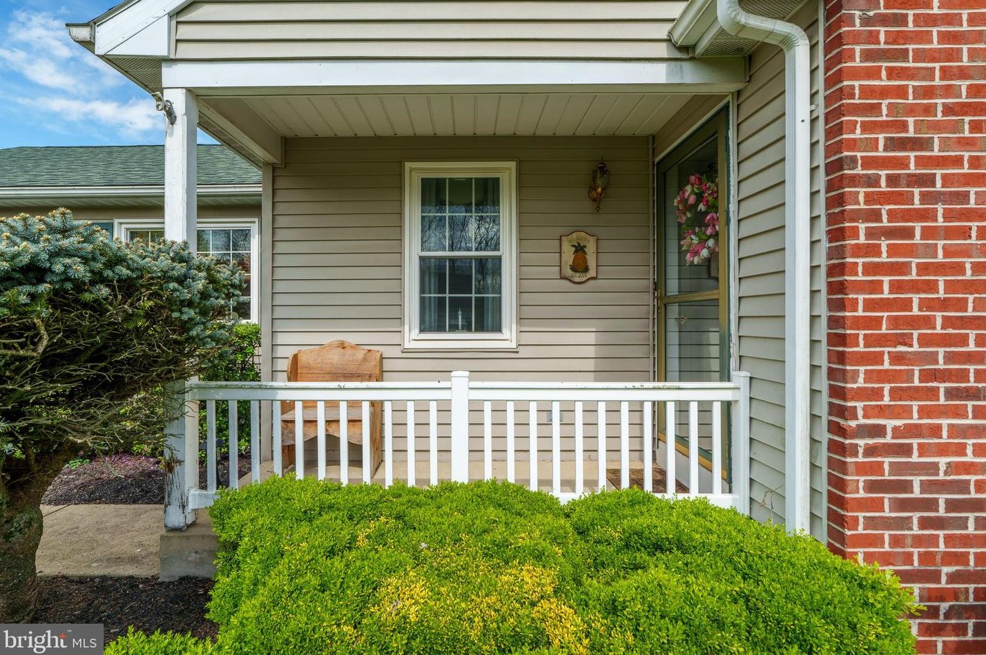 30 Hollow Rd, Swartzville, PA 17569