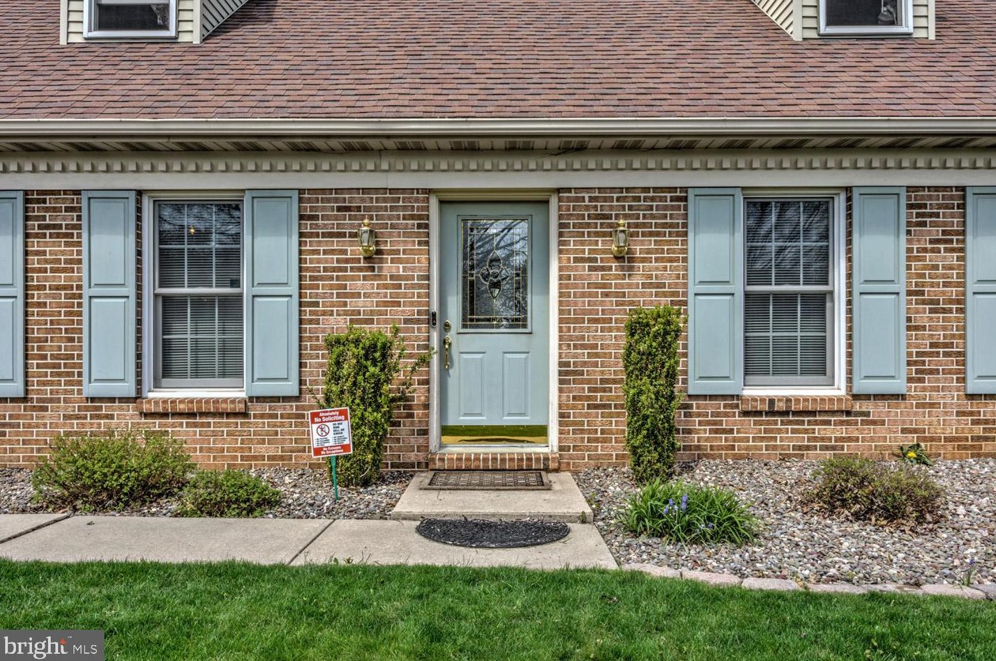 182 Buchanan Dr, Ephrata, PA 17522