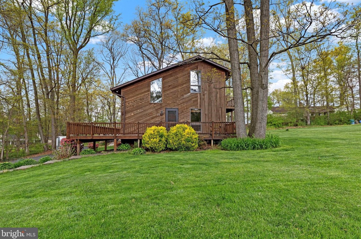 28 Laurel Hill Dr, Buck, PA 17566