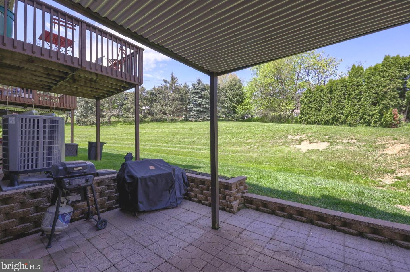 839 Knl Dr, Mount Joy PA  17552-9417 exterior