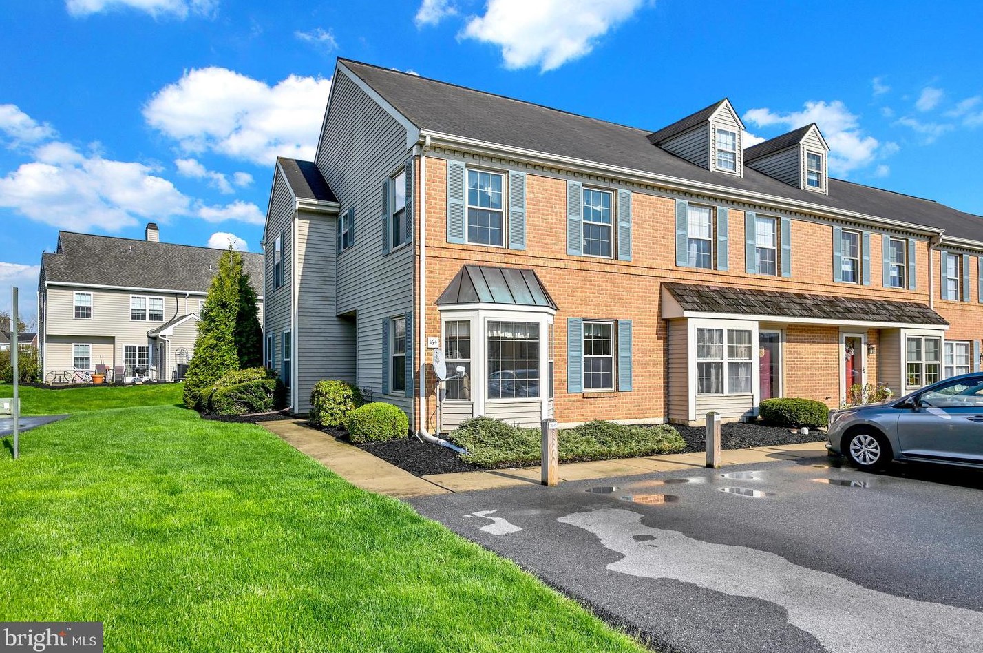 164 Melrose Ln, Lancaster, PA 17601-7006