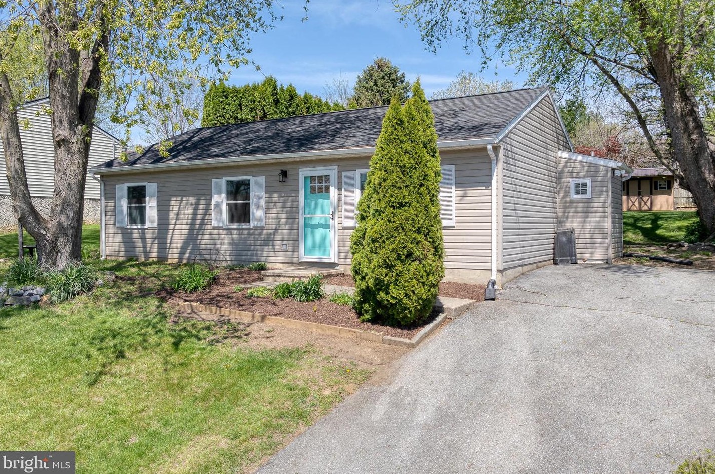 107 Hoover Rd, Lancaster, PA 17603-9302