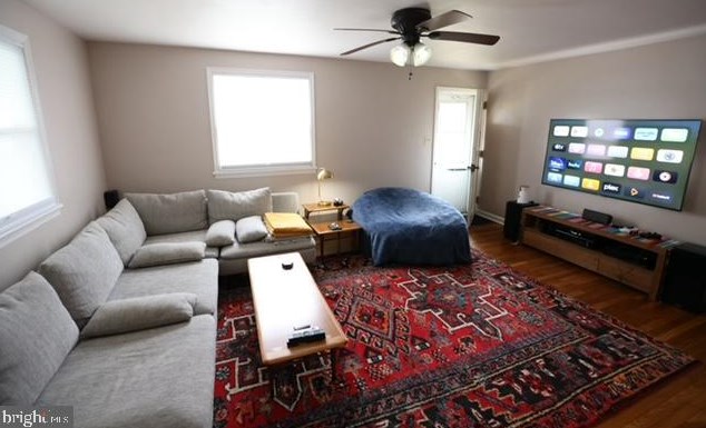 210 Elizabeth Dr, Lancaster, PA 17601-4312