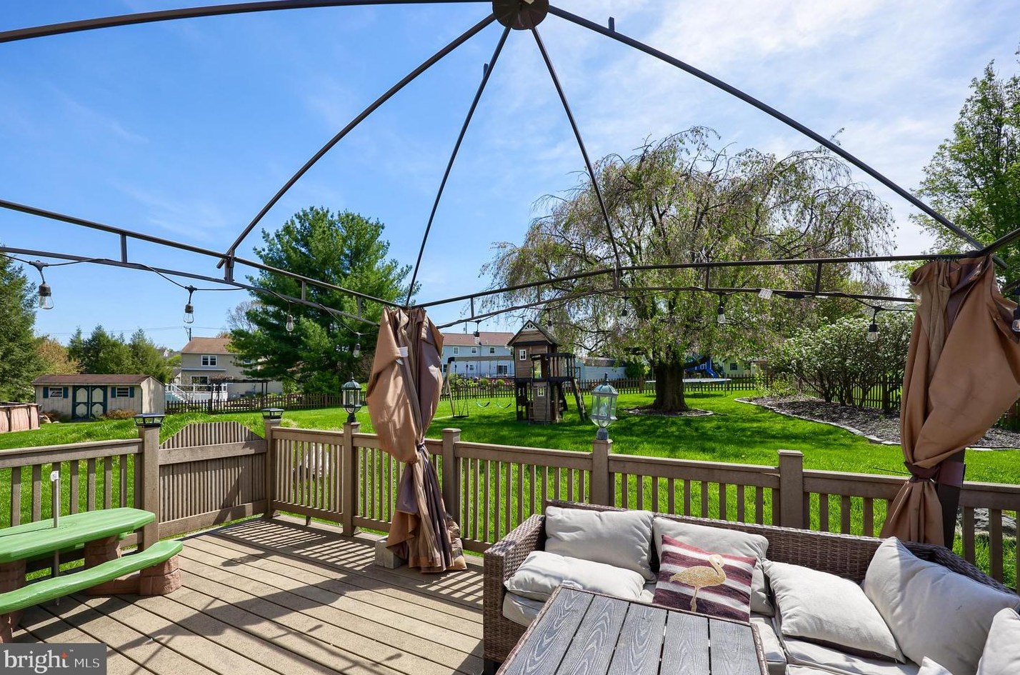 114 Pebble Run, Lancaster PA  17602-1373 exterior