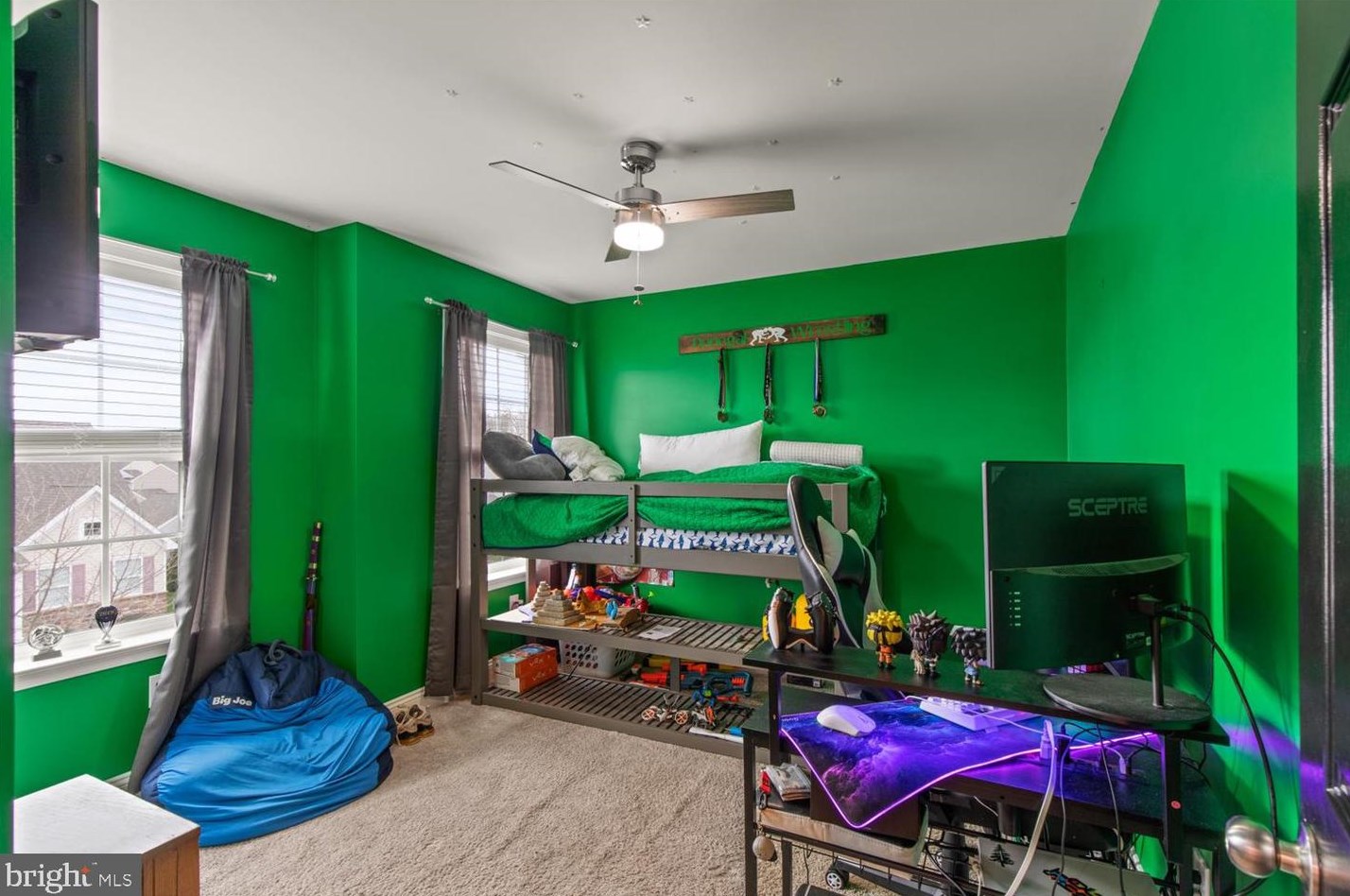 42 Honeysuckle Dr, Marietta PA 17547-8502 exterior