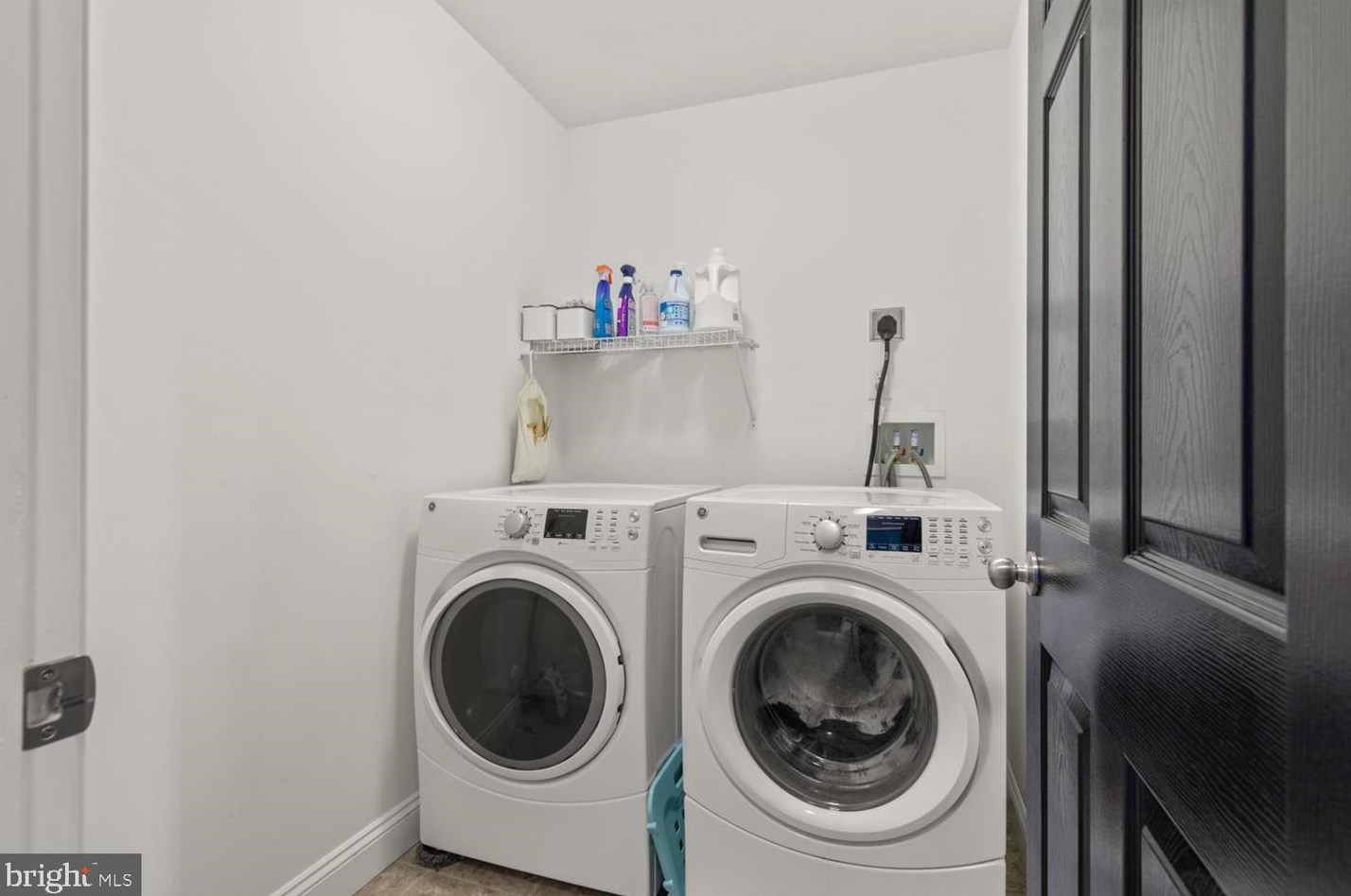 42 Honeysuckle Dr, Marietta PA 17547-8502 exterior