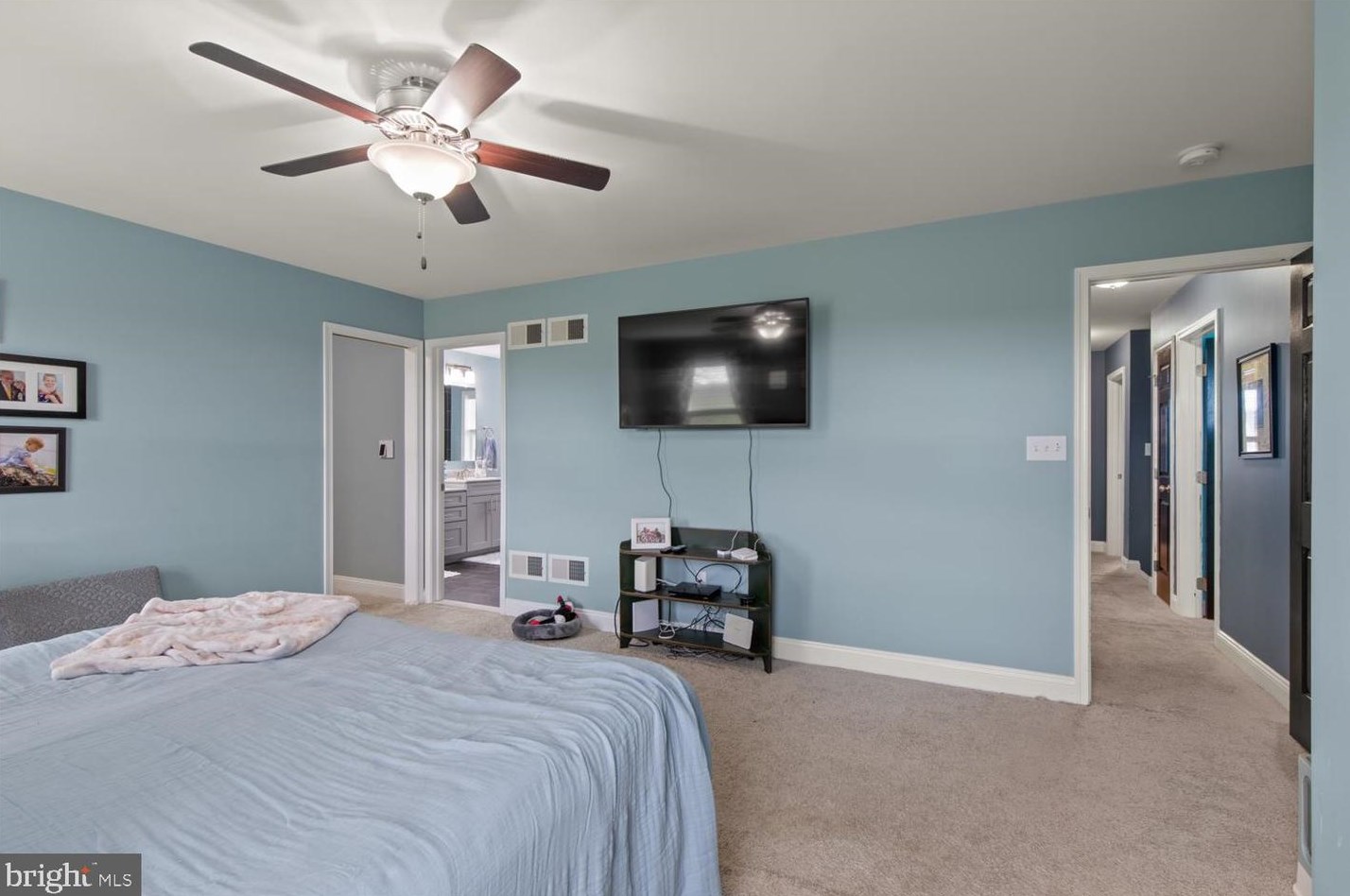 42 Honeysuckle Dr, Marietta PA 17547-8502 exterior