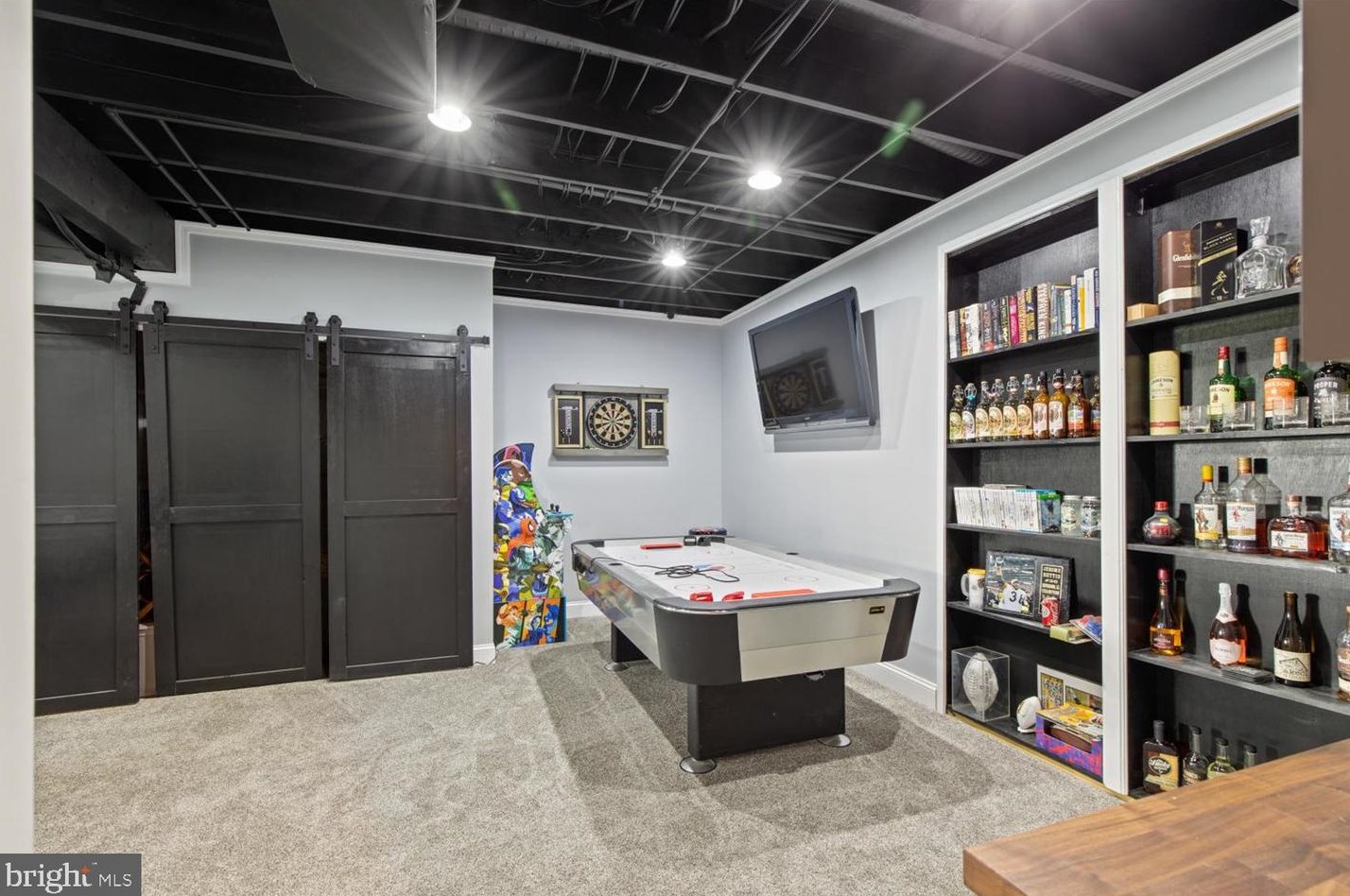 42 Honeysuckle Dr, Marietta PA 17547-8502 exterior