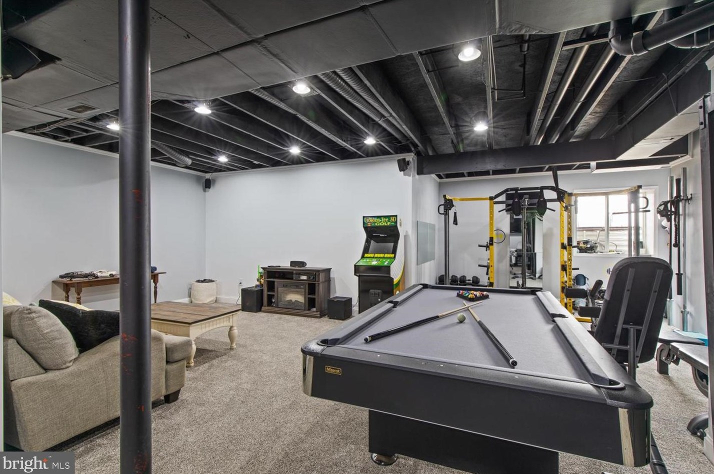 42 Honeysuckle Dr, Marietta PA 17547-8502 exterior