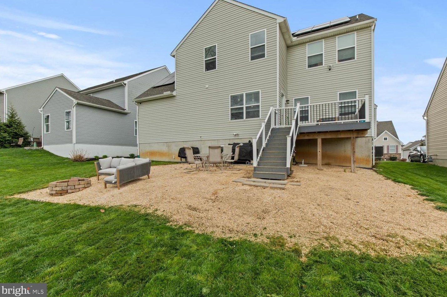 42 Honeysuckle Dr, Marietta PA 17547-8502 exterior