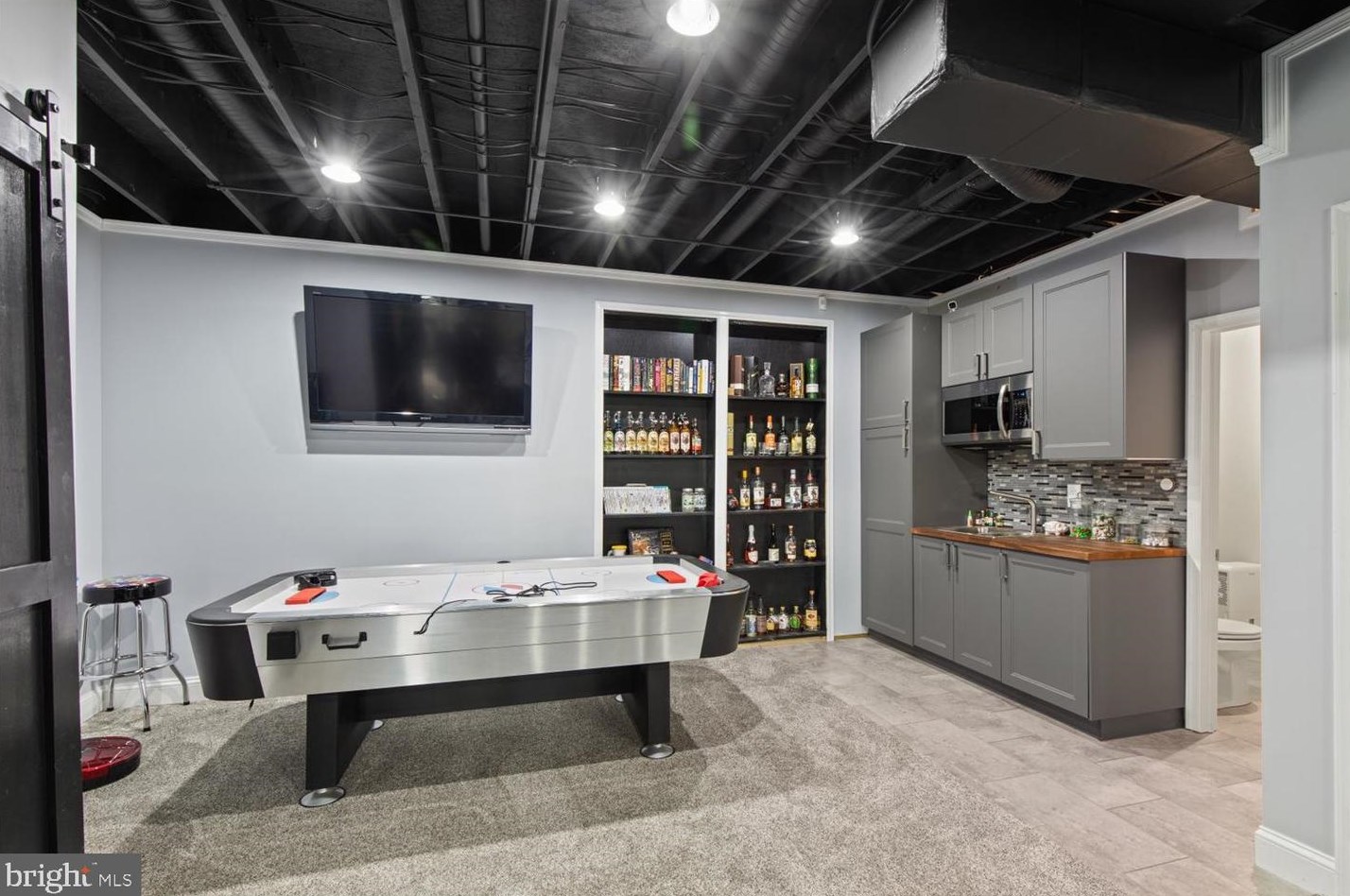 42 Honeysuckle Dr, Marietta PA 17547-8502 exterior