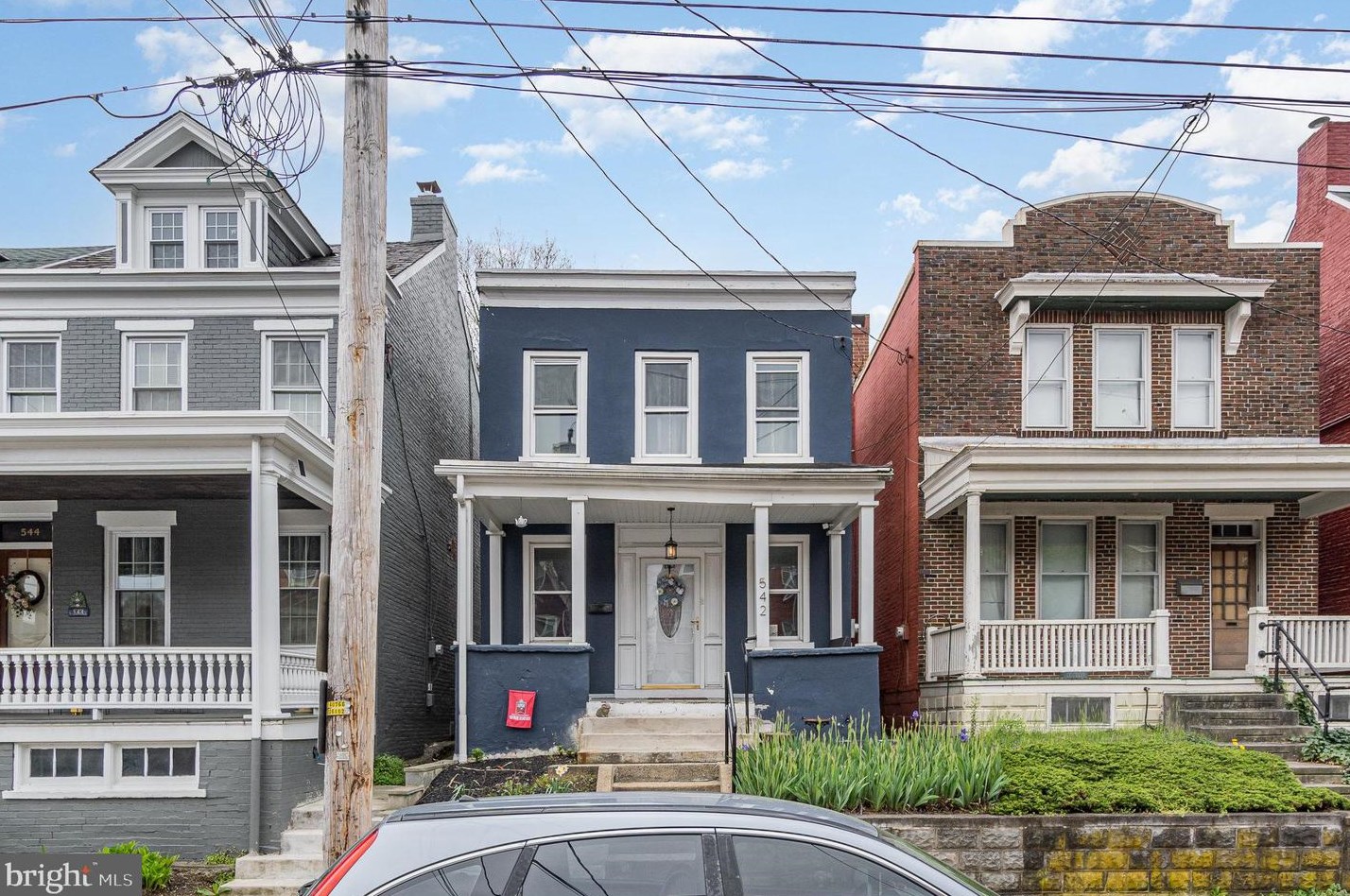 542 Orange St, Lancaster PA  17603-3669 exterior