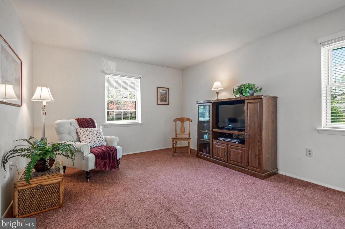 40 Valleybrook Dr, Lancaster PA  17601-4617 exterior