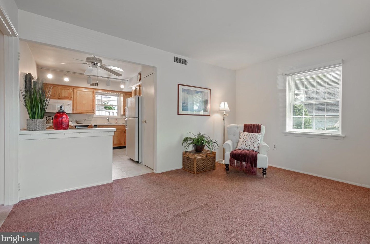 40 Valleybrook Dr, Lancaster PA  17601-4617 exterior