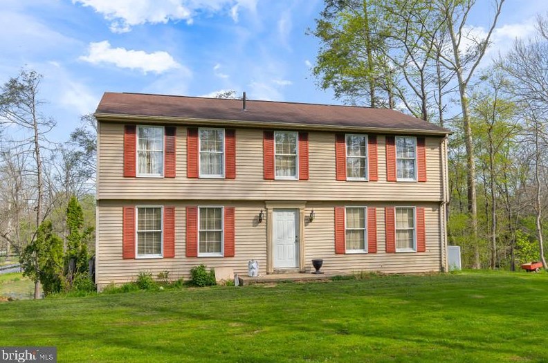 833 N Old Rd, Edisonville, PA 17579