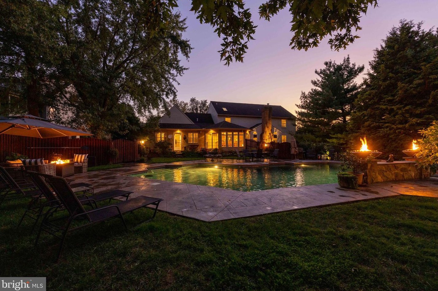 327 Carter Moir Dr, Lancaster, PA 17601-2967