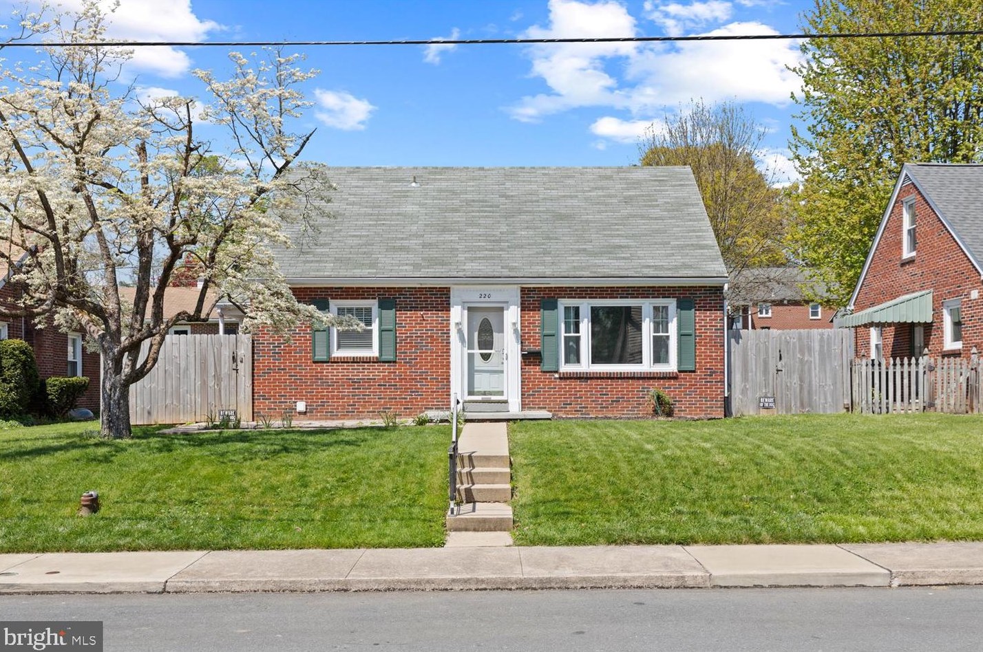 220 Penn Ave, Ephrata PA  17522-1730 exterior