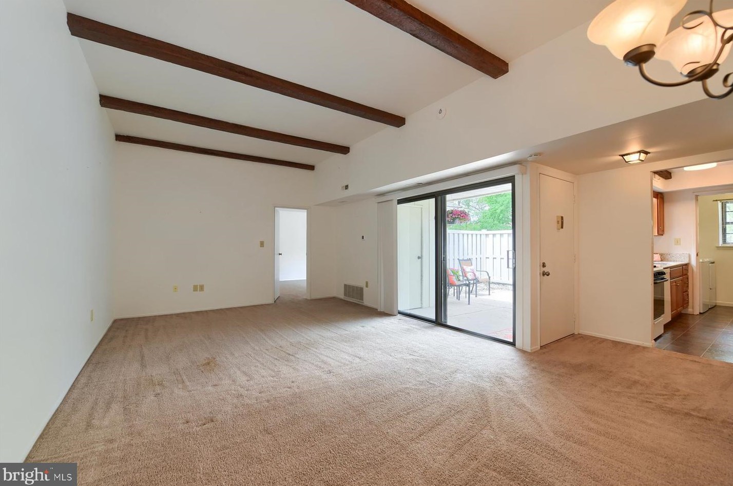 371 Valleybrook Dr, Lancaster PA  17601-4639 exterior