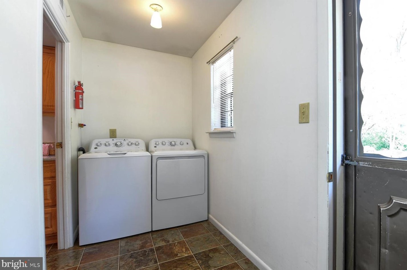 371 Valleybrook Dr, Lancaster PA  17601-4639 exterior