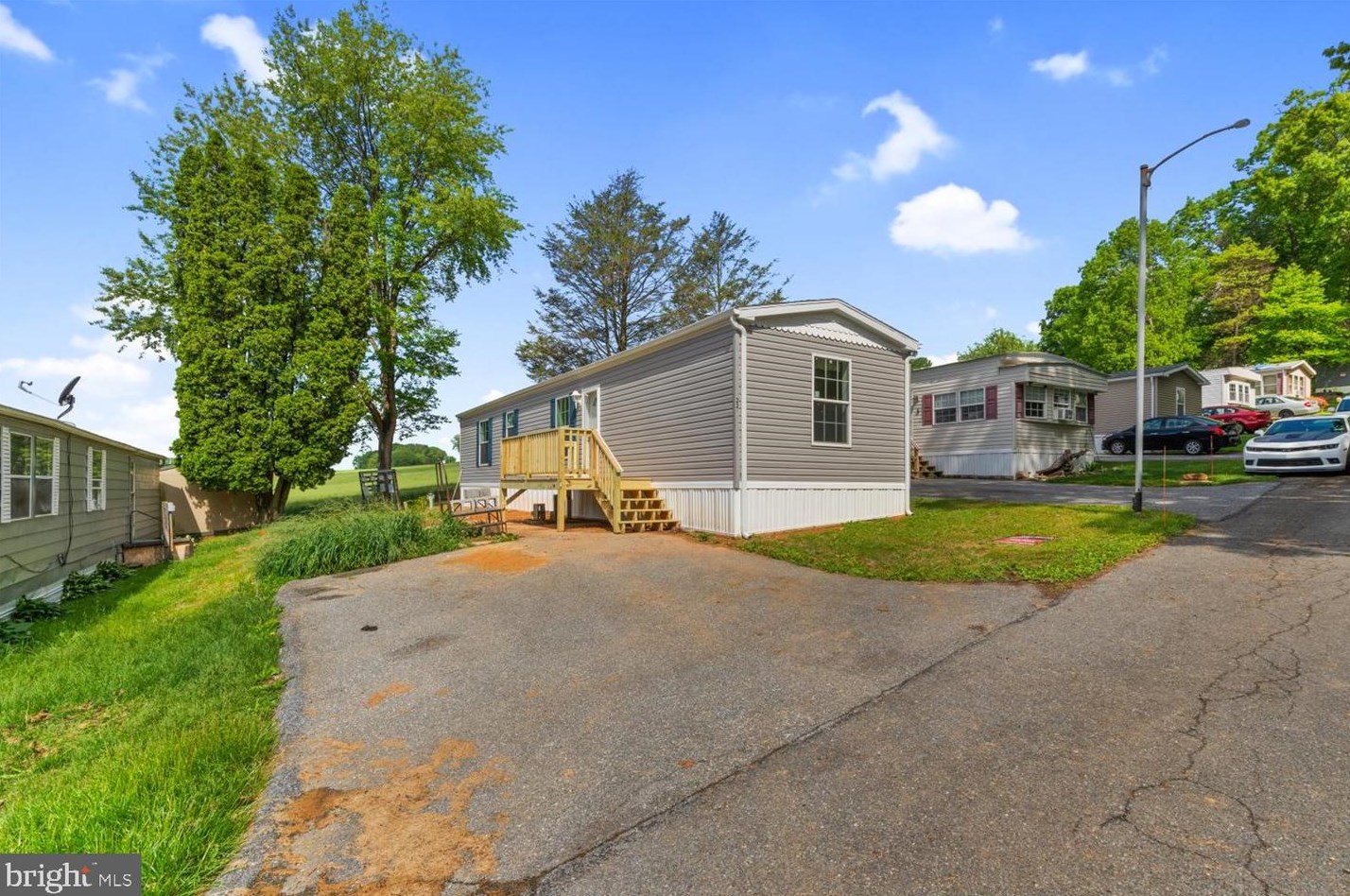 22 Ashton Dr, Smithville, PA 17560
