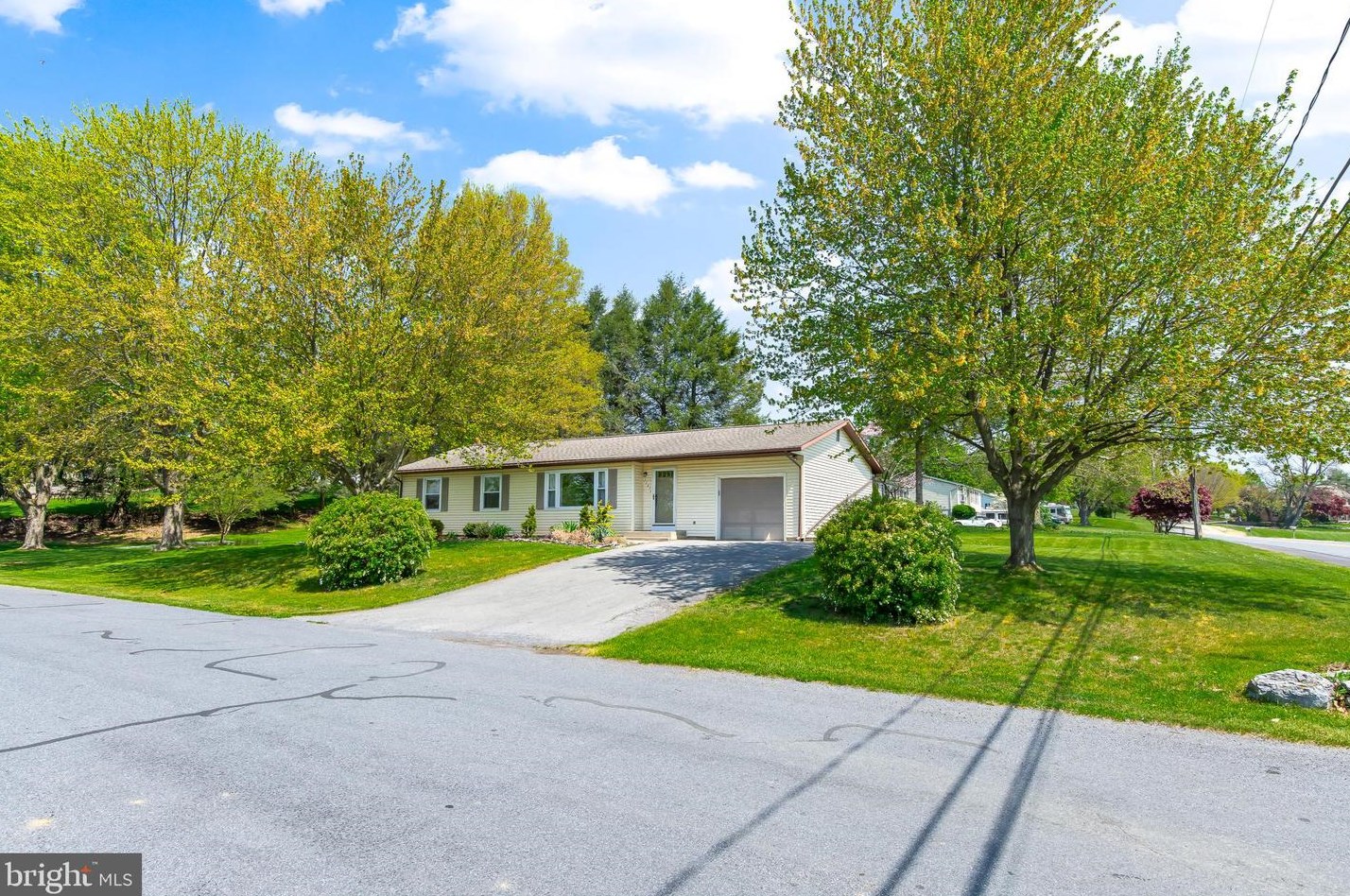 2307 Scenic Dr, Old Line PA  17545-9507 exterior