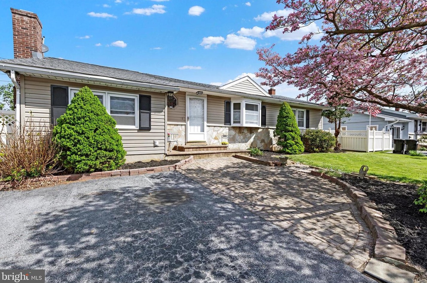 2721 Chapel Rd, Lancaster, PA 17603-5916