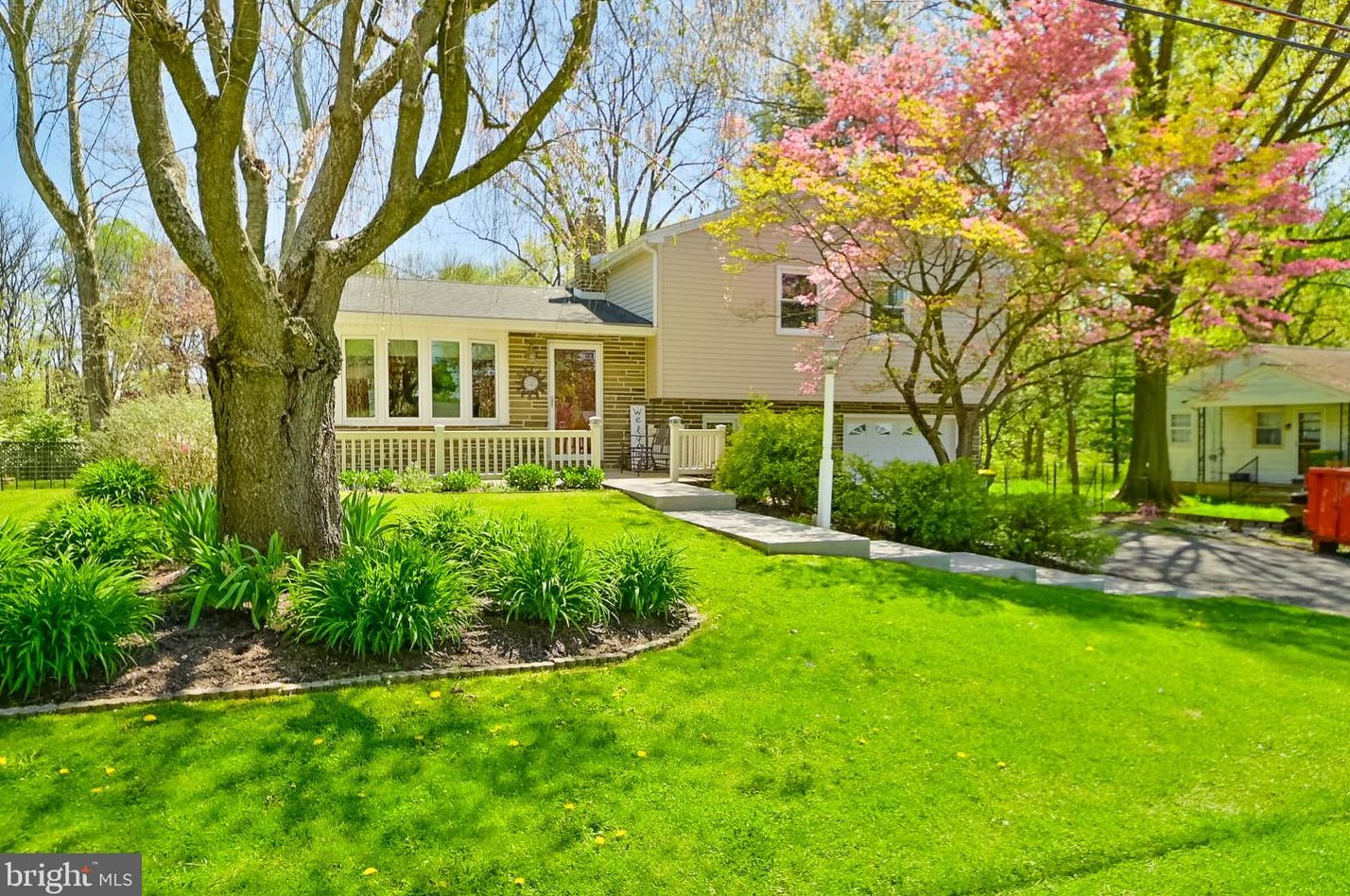 1607 Fiddlewood Dr, Lancaster, PA 17602-1337
