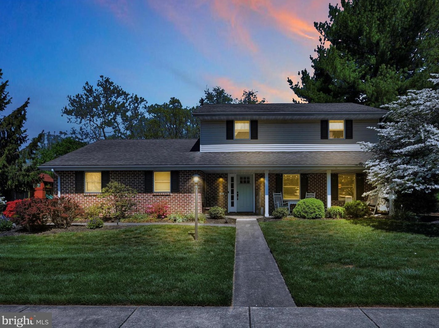 66 Heritage Rd, Akron, PA 17501