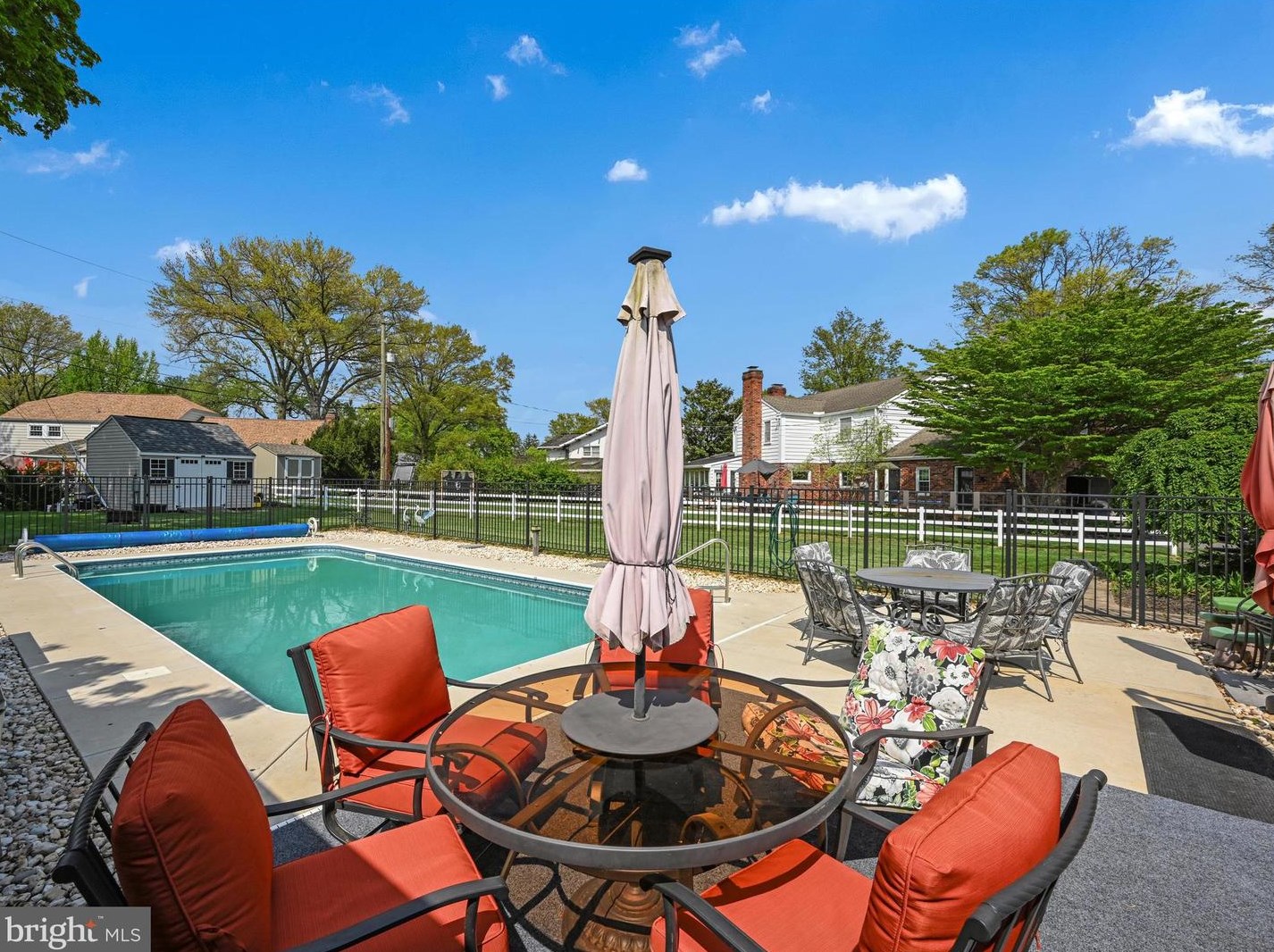 1349 Country Club Dr, Lancaster PA  17601-5209 exterior