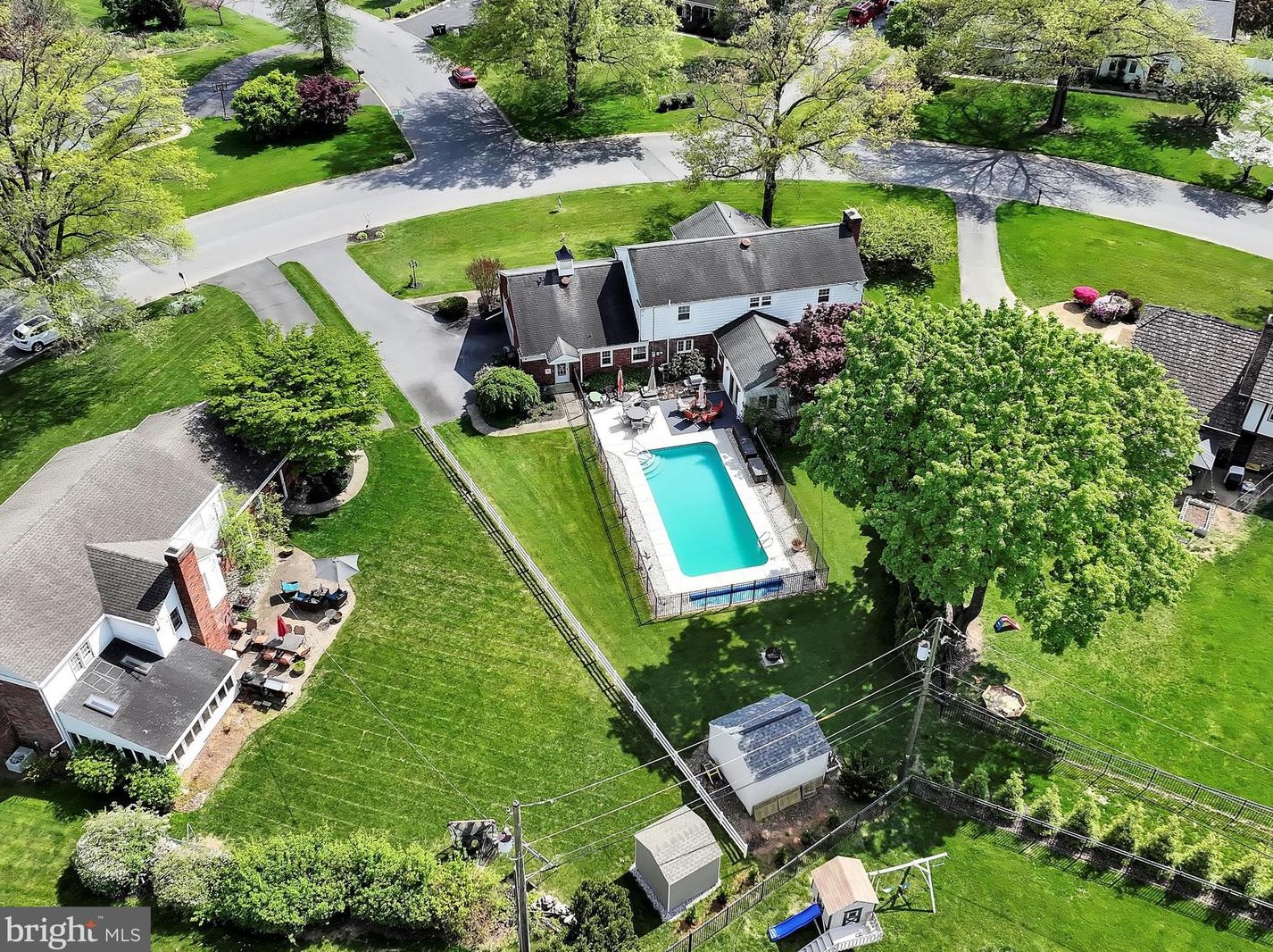 1349 Country Club Dr, Lancaster PA  17601-5209 exterior