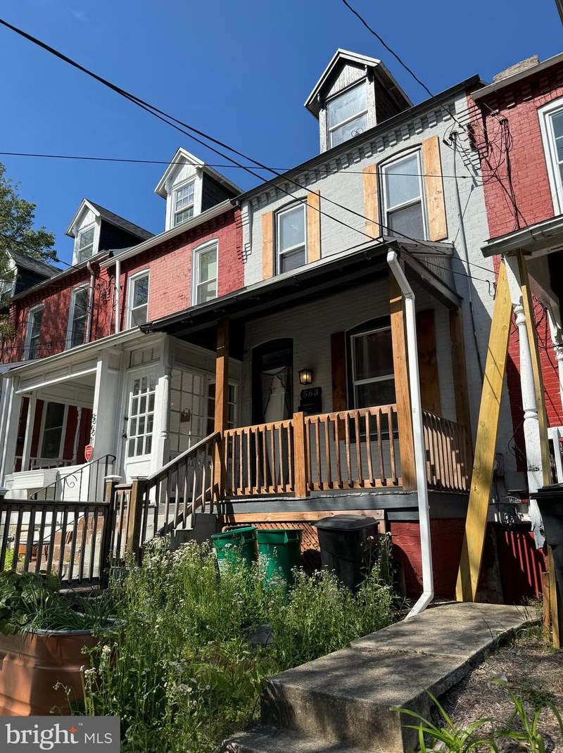 563 Pershing Ave, Lancaster, PA 17602-4369