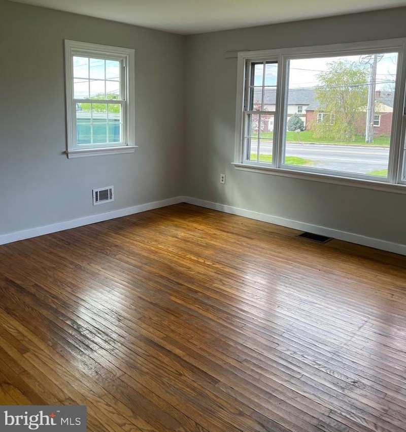 39 Eastbrook Rd, Ronks, PA 17572