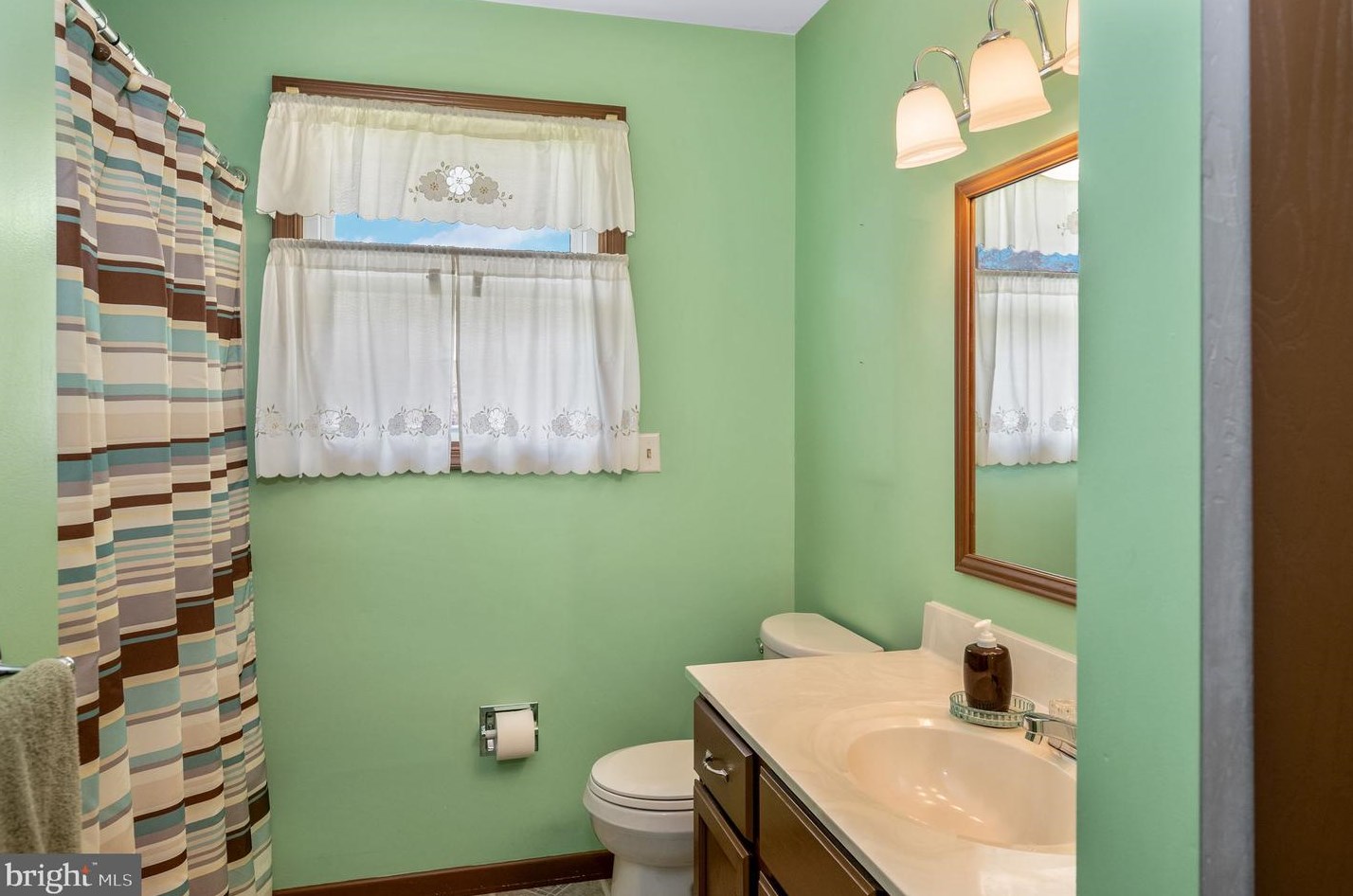 3076 Todd Ln, Lancaster PA  17601-1352 exterior