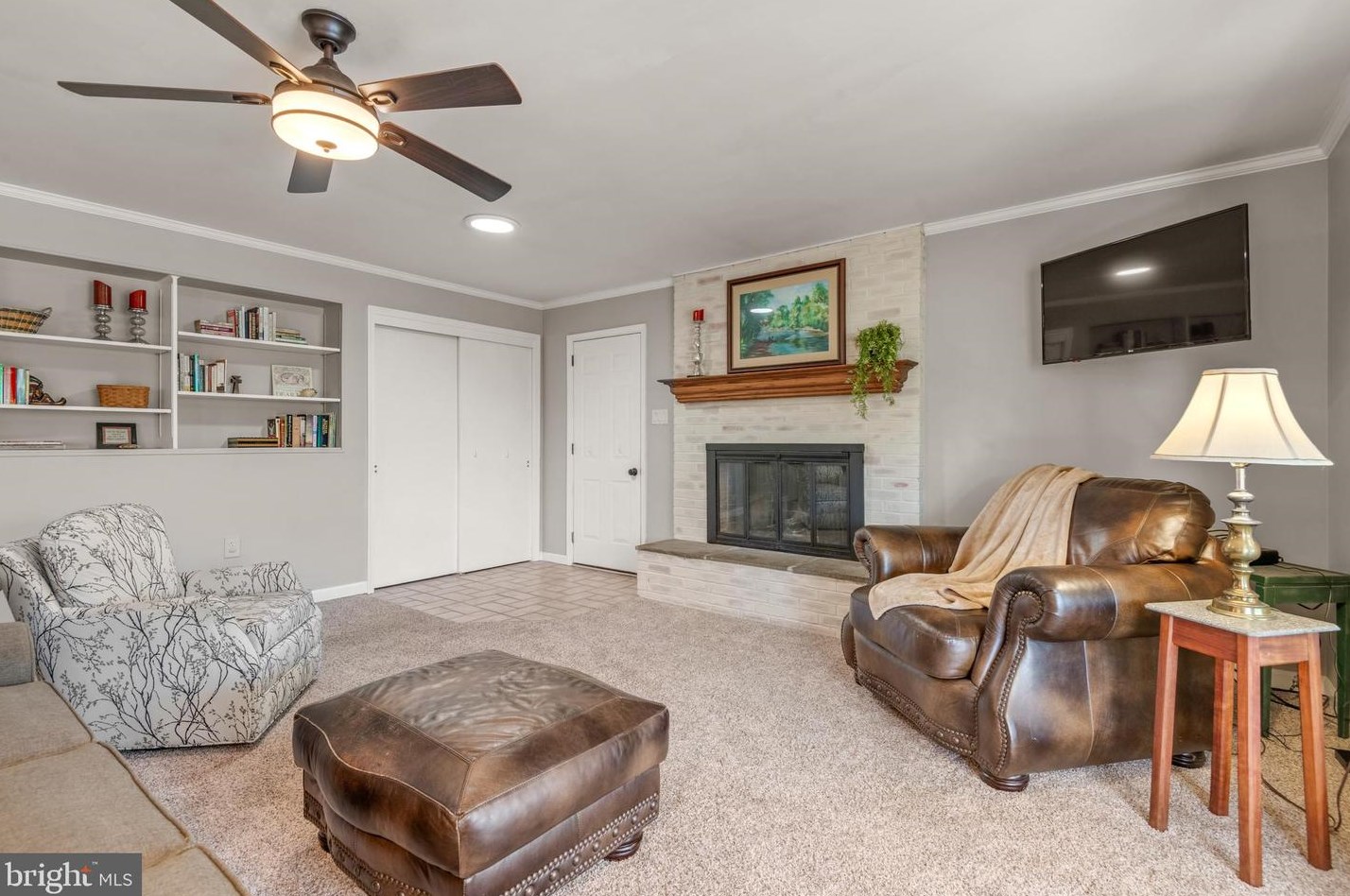 2025 Northbrook Dr, Lancaster PA 17601-4918 exterior