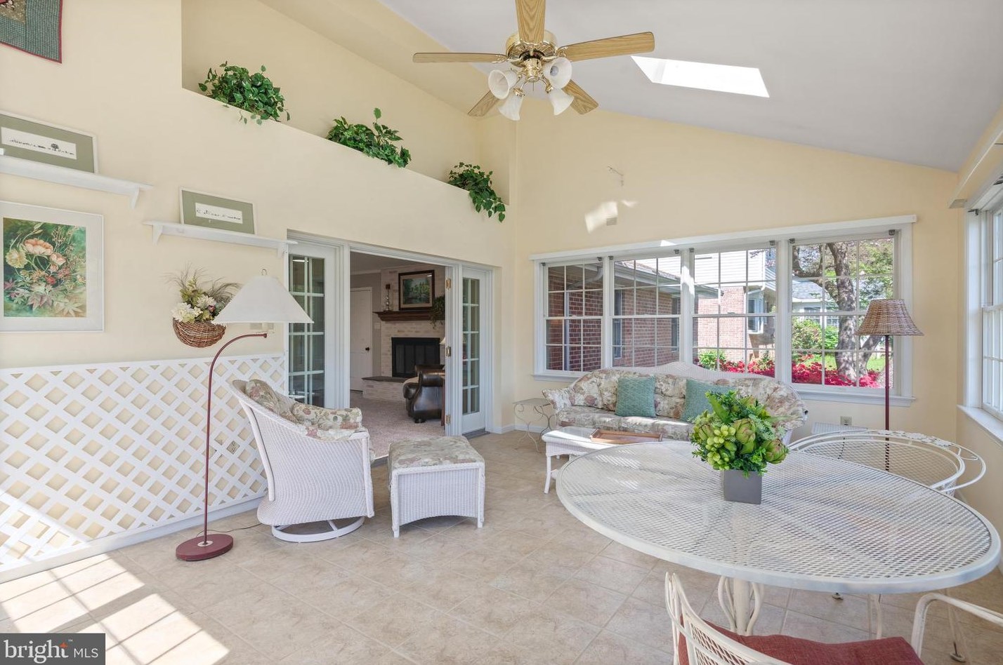 2025 Northbrook Dr, Lancaster PA 17601-4918 exterior