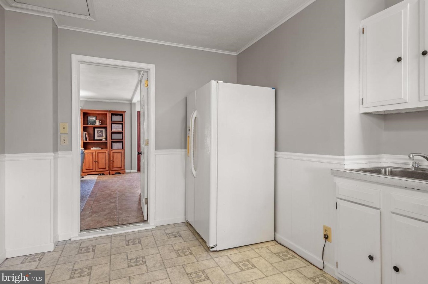 2025 Northbrook Dr, Lancaster PA 17601-4918 exterior