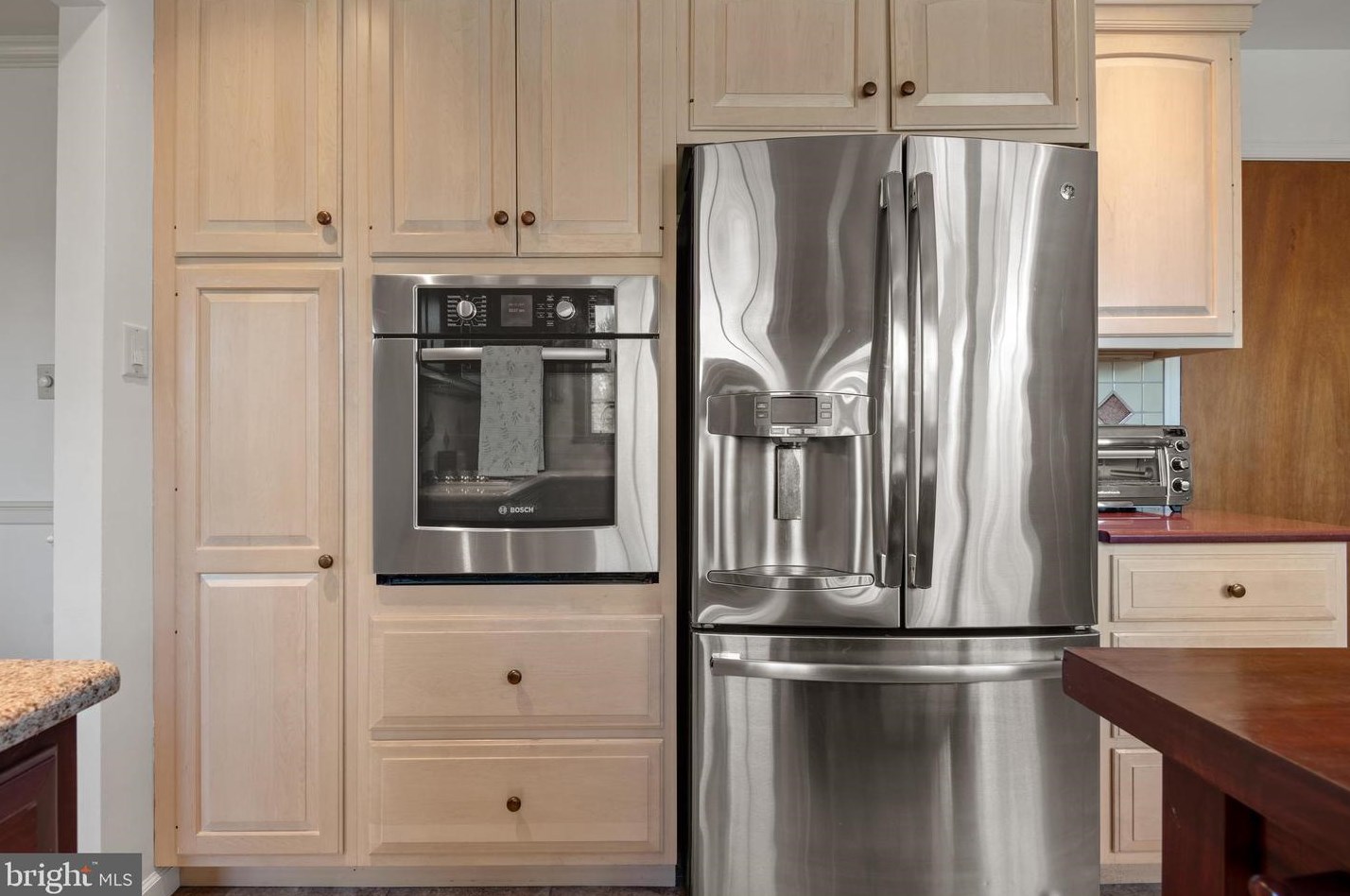 2025 Northbrook Dr, Lancaster PA 17601-4918 exterior