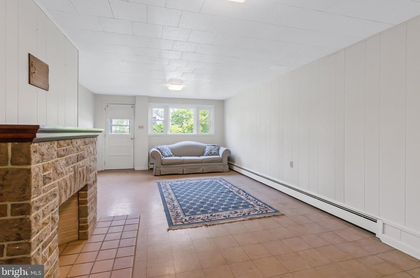 1618 Stony Battery Rd, Lancaster PA  17601-1282 exterior