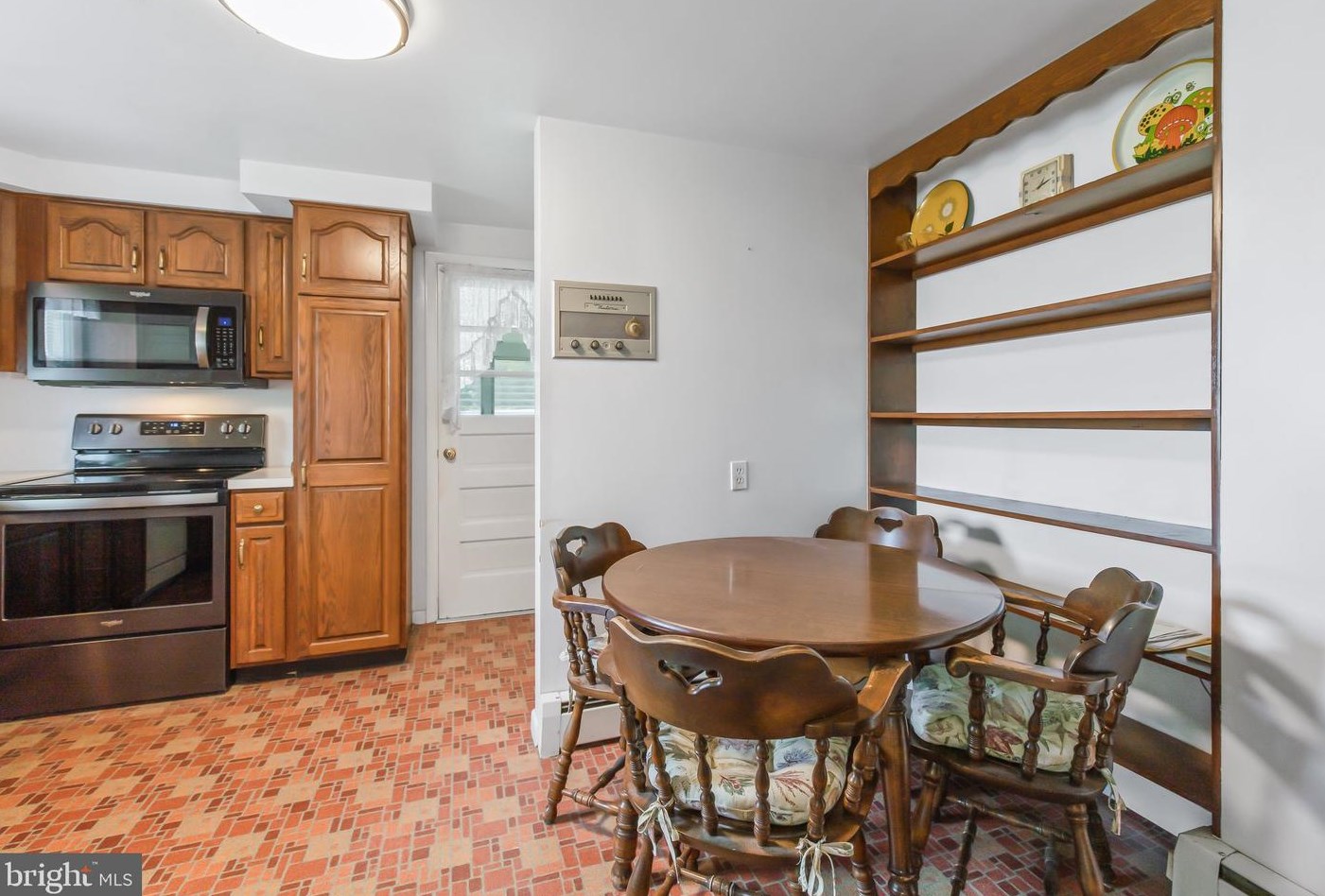 1618 Stony Battery Rd, Lancaster PA  17601-1282 exterior