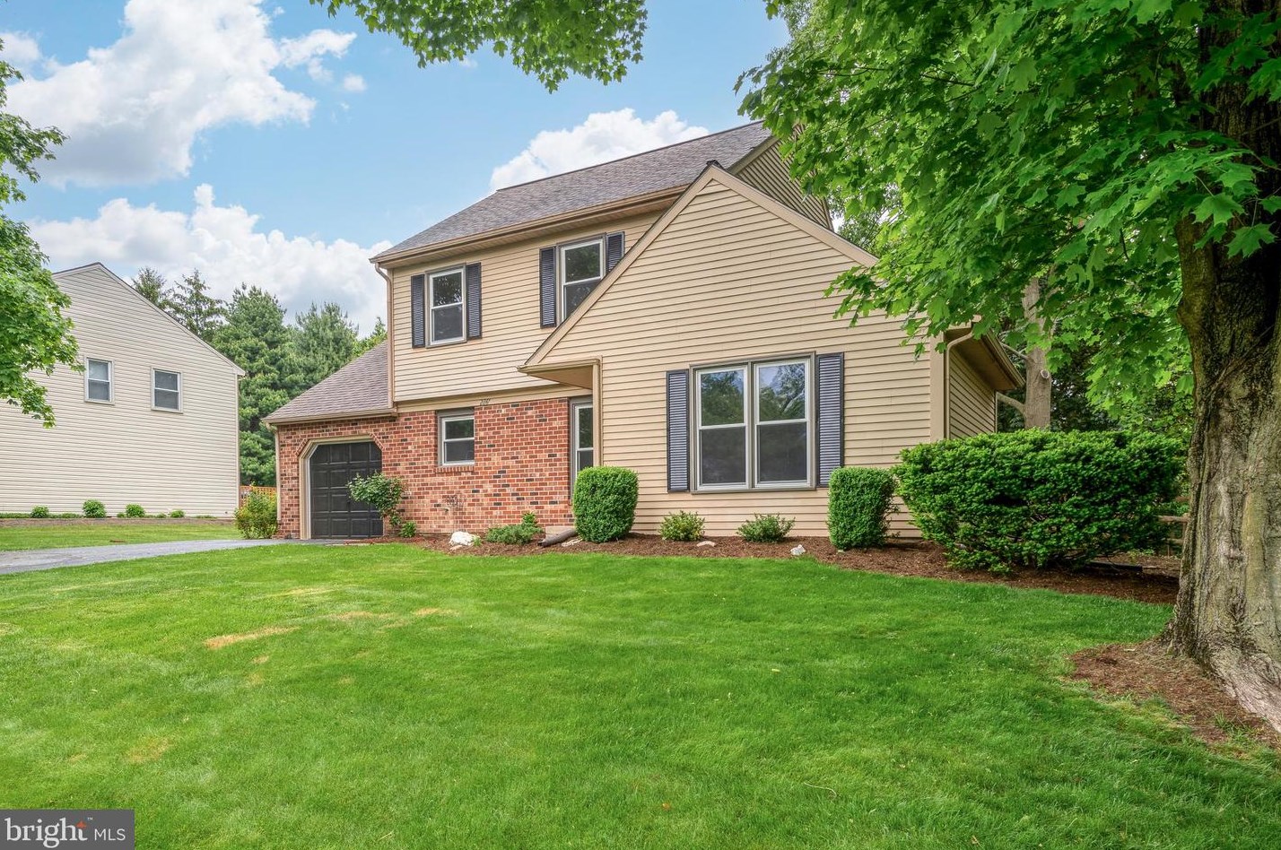 2847 Nolt Rd, Lancaster, PA 17601-1909