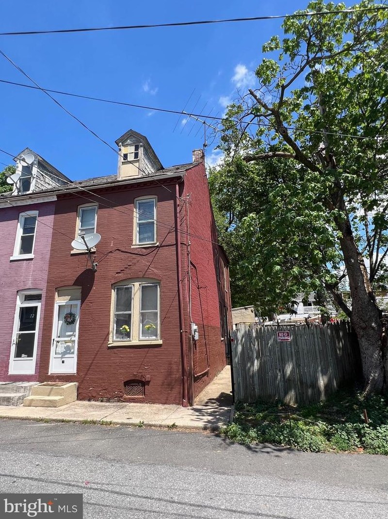 74 Campbell Ave, Lancaster, PA 17603-3675