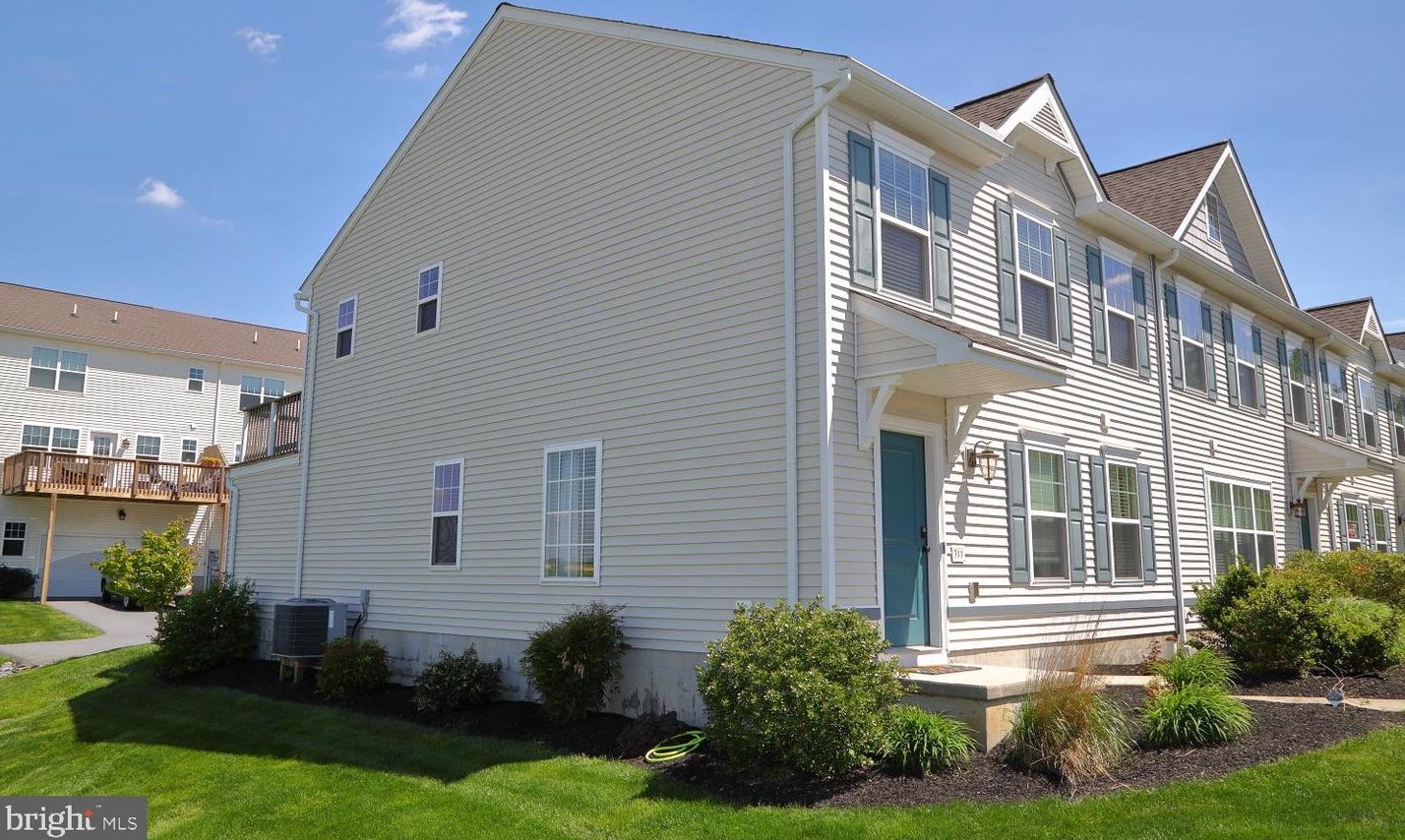 311 Cabot Cir, Willow, PA 17584